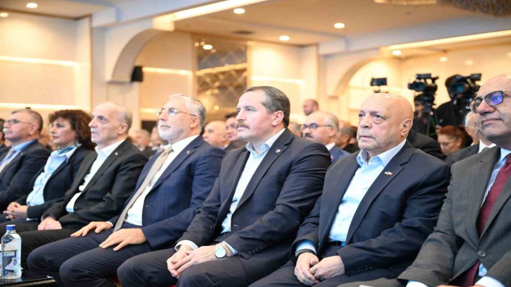 Memur-Sen Genel Başkanı Yal&ccedil;ın: "İklim krizinin etkileri arttık&ccedil;a g&uuml;&ccedil;l&uuml; kamu hizmetlerine duyulan ihtiya&ccedil; da artmaktadır"
