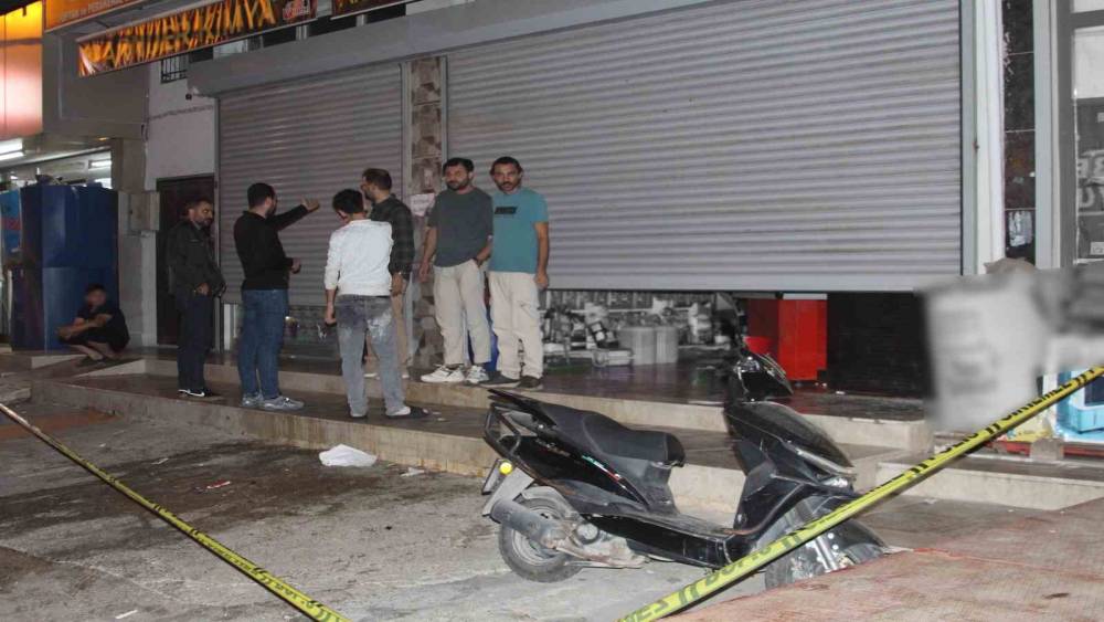 Adana&rsquo;da 16 yaşındaki &ccedil;ocuk iş yerinde başından vuruldu
