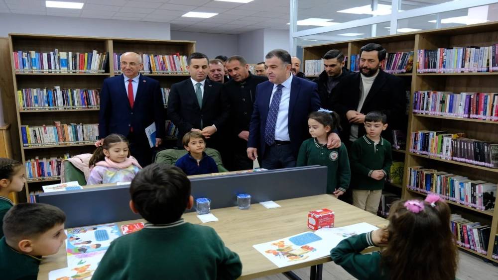 Yenilenen Halk Kütüphanesi’nin açılışı gerçekleşti
