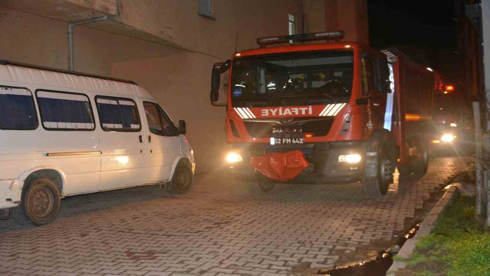 Ordu&rsquo;da sahur vakti baca yangını panik oluşturdu
