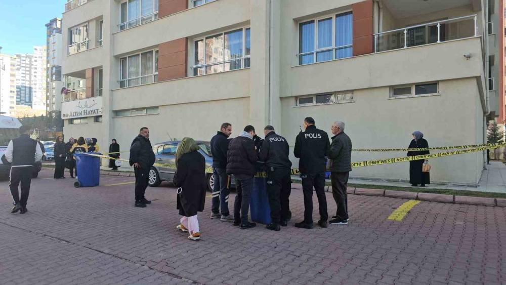 Talas&rsquo;ta bir kişi aracında &ouml;l&uuml; bulundu
