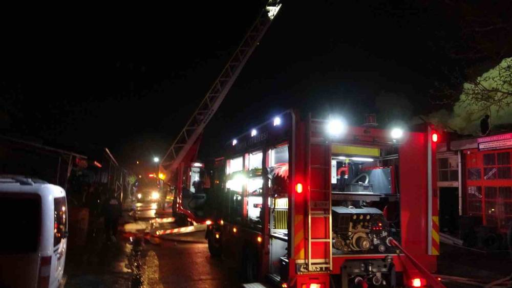 Konya&rsquo;da iş yerinde yangın: 2 yaralı
