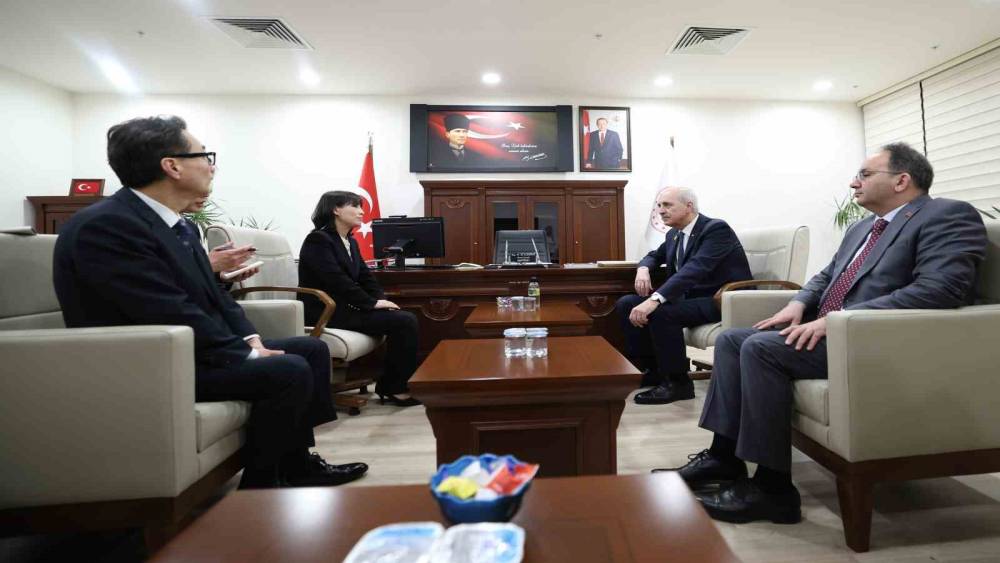 TBMM Başkanı Kurtulmuş, Koreli milletvekilini tedavi g&ouml;rd&uuml;ğ&uuml; hastanede ziyaret etti
