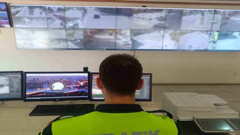 Burdur&rsquo;da  669 ara&ccedil; ve s&uuml;r&uuml;c&uuml;s&uuml; kontrol edildi
