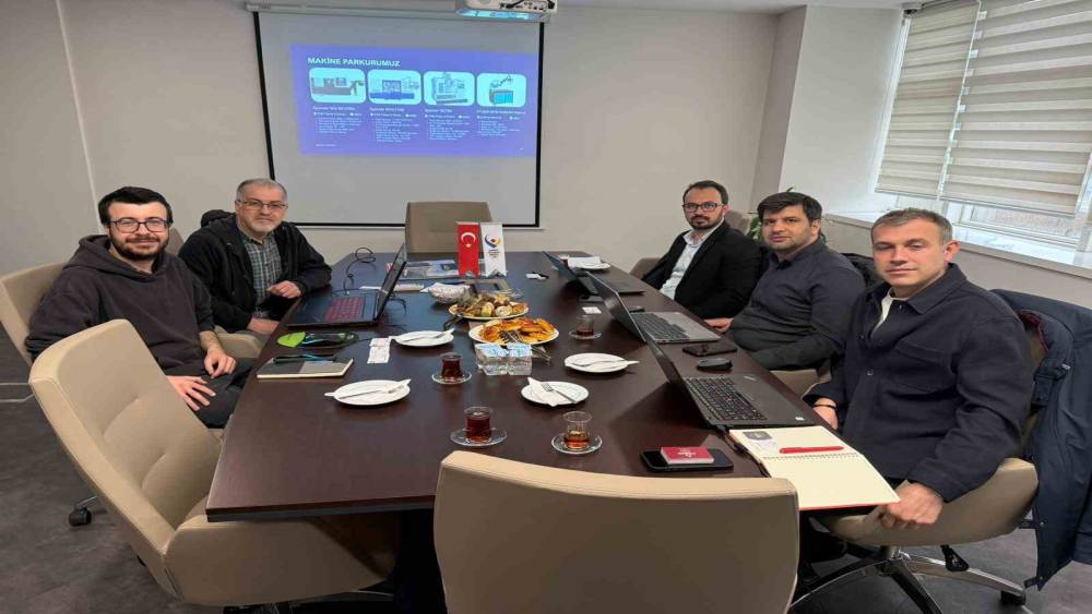 İş d&uuml;nyasında stratejik iş birliği g&ouml;r&uuml;şmeleri
