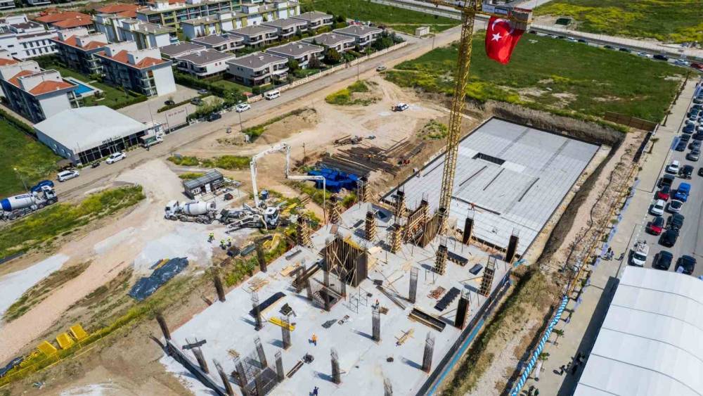 Manisa&rsquo;da iş d&uuml;nyasının yeni prestij merkezi Work&Life i&ccedil;in ilk kazma vuruldu
