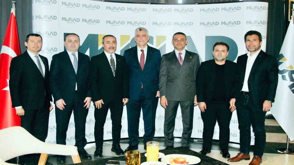 M&Uuml;SİAD Muğla heyeti Ticaret Bakanı Bolat&rsquo;ın da katıldığı istişare toplantısına katıldı
