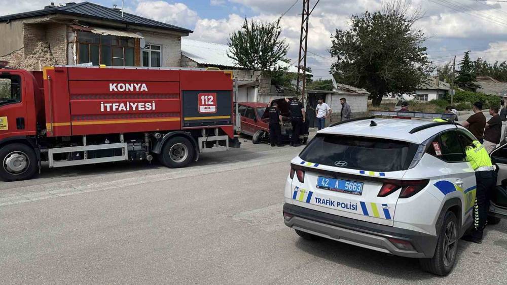 Uygulama noktasında geri geri ka&ccedil;maya &ccedil;alışırken duvara &ccedil;arptı
