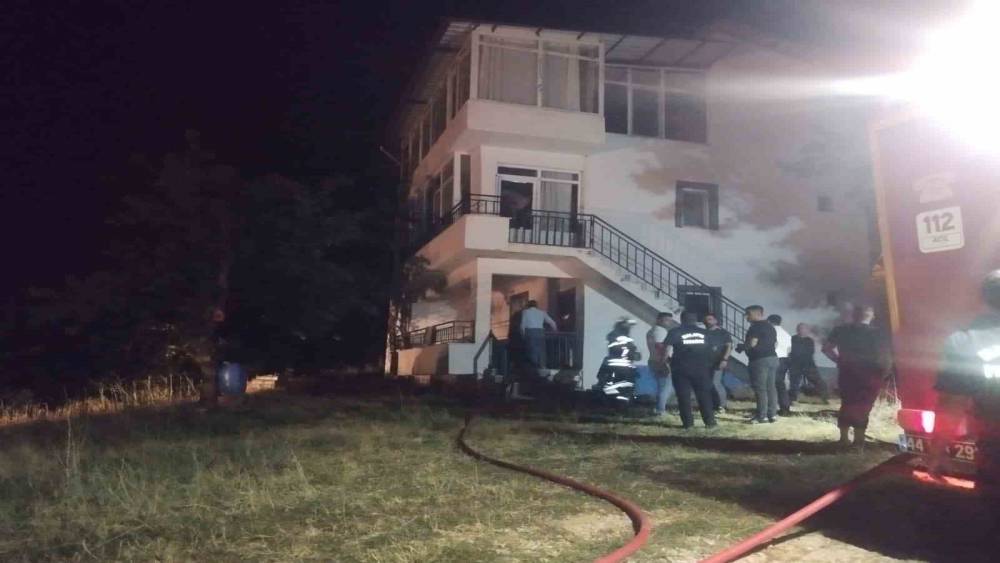 Malatya&rsquo;da m&uuml;stakil evde yangın
