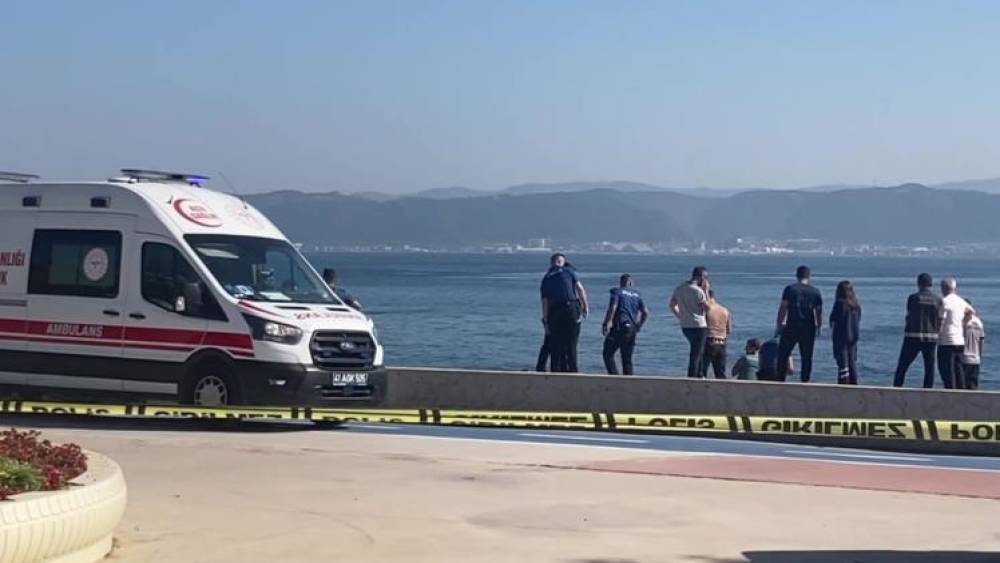 Kocaeli&rsquo;de denizde bulunan 3 cesedin kimliği belli oldu: 4 kardeşten biri aranıyor
