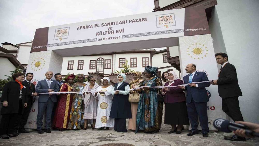 Emine Erdoğan, ABD ziyaretinde lider eşleriyle temasta bulunacak ve köklü Türk geleneklerini tanıtacak
