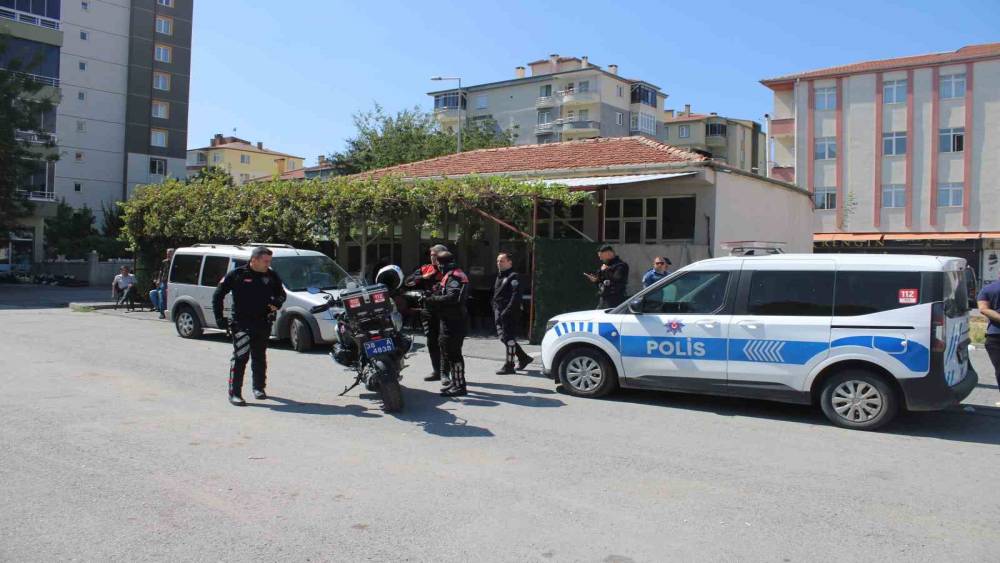 Kıraathane &ccedil;alışanı tarafından t&uuml;fekle vurulan şahıs hayatını kaybetti
