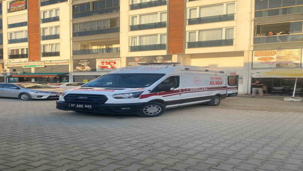 Sinop&rsquo;ta kanlı olay: Arkadaşını &ouml;ld&uuml;r&uuml;p intihar etti
