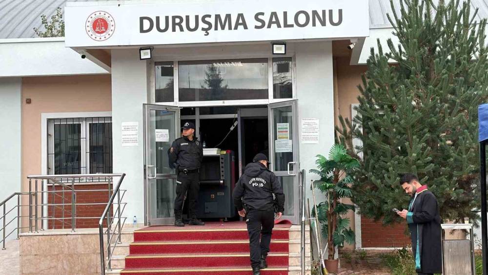 Bolu Belediyesi &rsquo;irtikap&rsquo; davasında m&uuml;talaaya karşı savunmalar tamamlandı: Duruşmaya karar arası verildi
