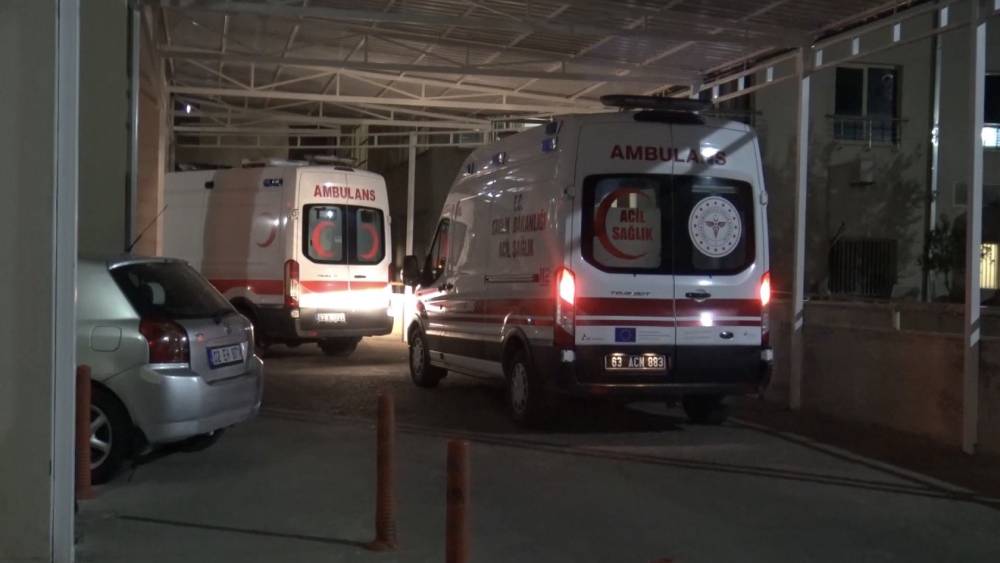 Siverek&rsquo;te otomobil şarampole d&uuml;şt&uuml;: 3 yaralı
