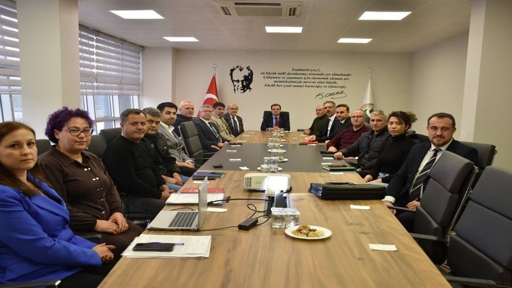 Salihli&rsquo;de s&ouml;zleşmeli tarım toplantısı ger&ccedil;ekleştirildi
