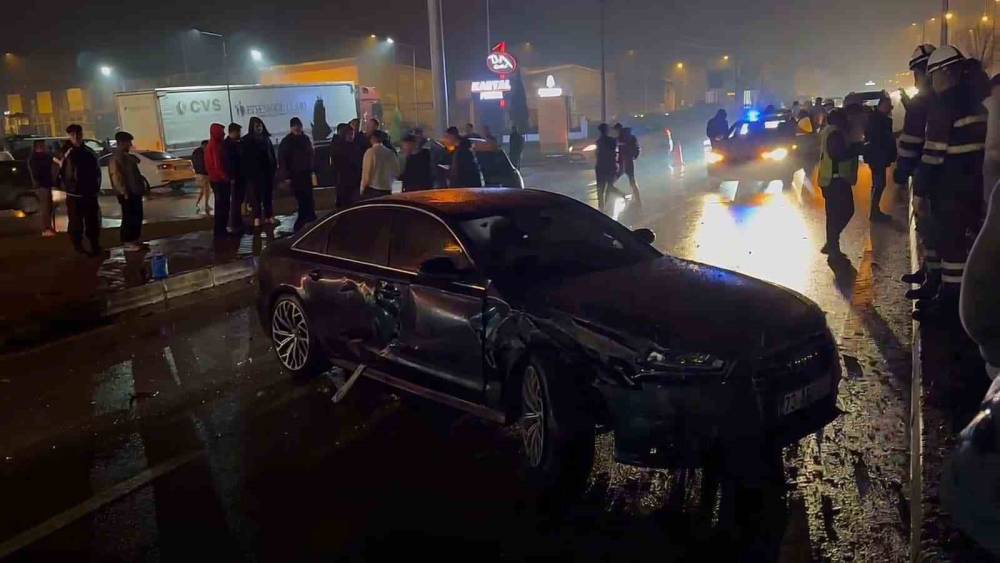 Bartın&rsquo;da 4 ara&ccedil;lı zincirleme kaza: 2 yaralı
