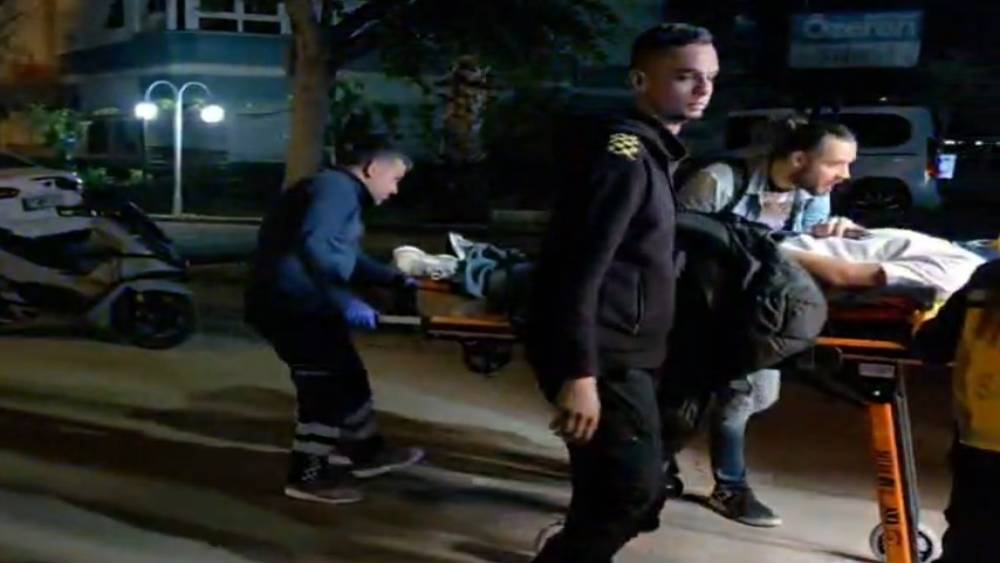 Antalya&rsquo;da iki motosiklet &ccedil;arpıştı: 3 yaralı
