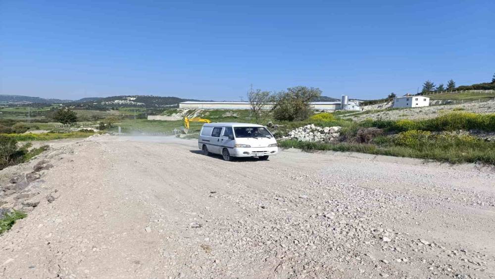 Kula-Selendi eski yolu yeniden ulaşıma a&ccedil;ıldı
