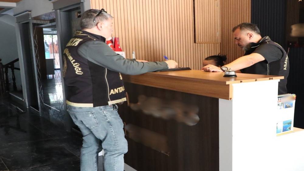 Konaklama tesisleri ve ara&ccedil; kiralama firmalarına eş zamanlı denetim
