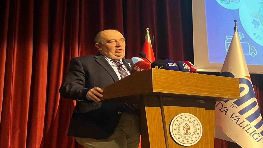 T&uuml;rkiye Aşı Enstit&uuml;s&uuml; Başkanı Kara: "Covid aşıları kalp krizini tetiklemez"
