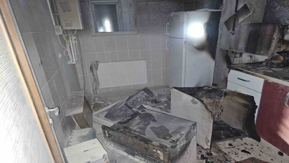 Kovancılar&rsquo;da korkutan yangın
