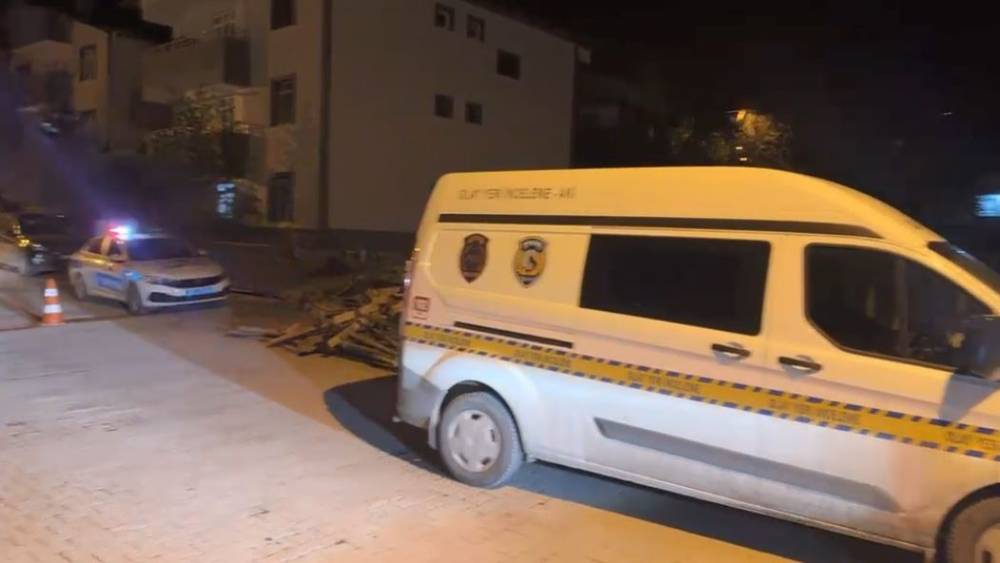 Artvin&rsquo;de merdivenden d&uuml;şen şahıs hayatını kaybetti
