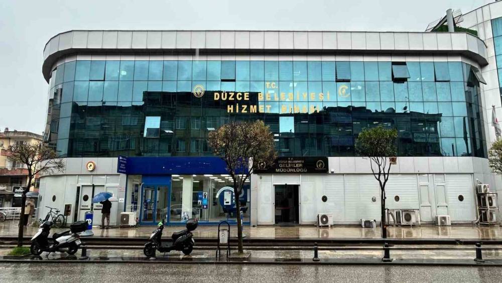 D&uuml;zce Belediyesi vezneleri bayram tatilinde a&ccedil;ık
