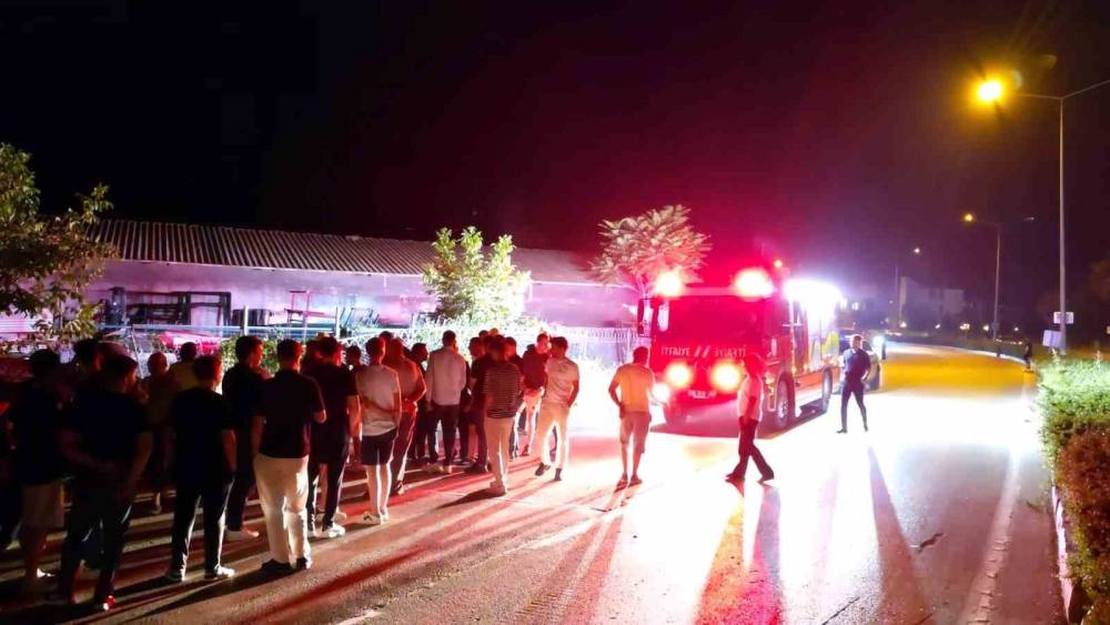 Kontrolden &ccedil;ıkan cip takla attı: 2 yaralı
