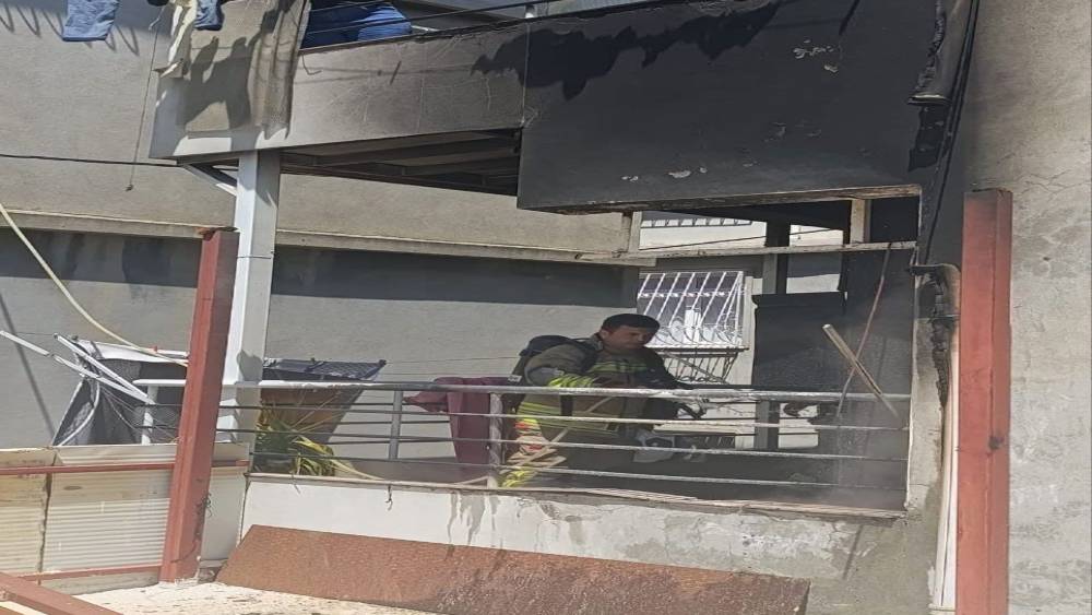 Defne&rsquo;de ev yangını yaşandı
