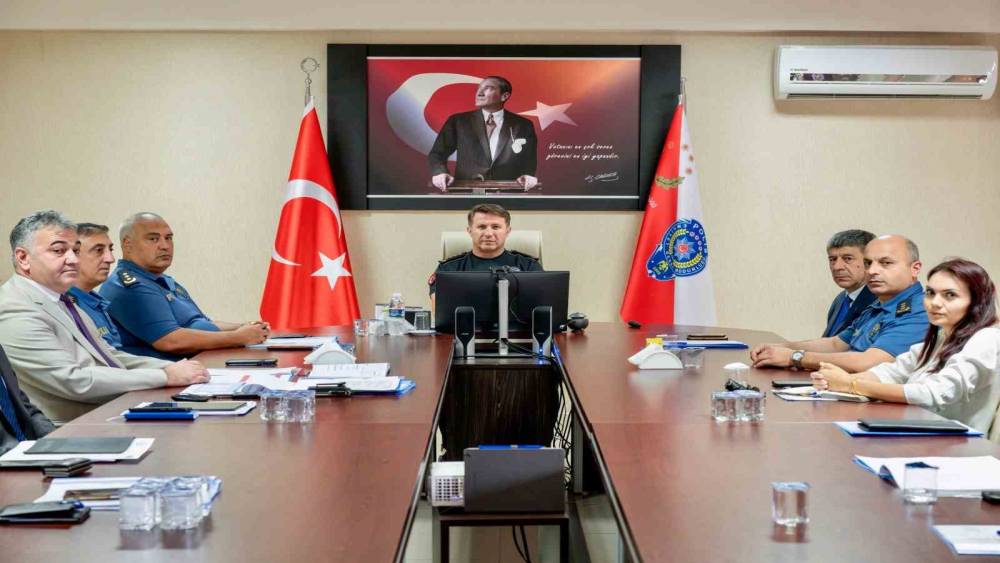 Bilecik emniyetinde aylık değerlendirme toplantısı
