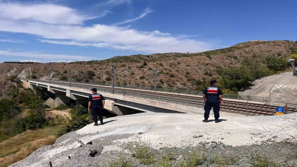 Bilecik&rsquo;te YHT ve demiryolu hattında inceleme
