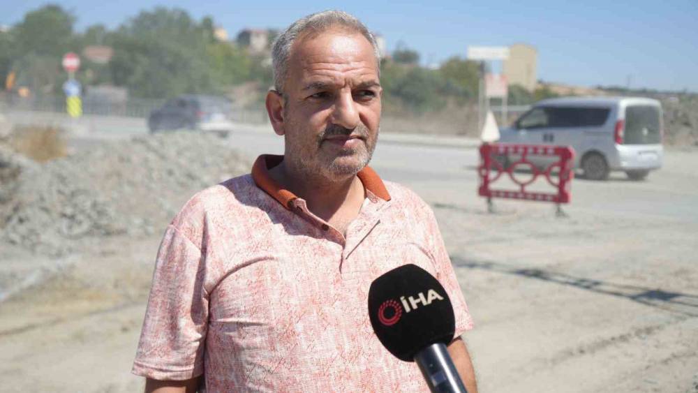 Arnavutk&ouml;y&rsquo;de &ccedil;alışma sırasında a&ccedil;ılan &ccedil;ukura taksi d&uuml;şt&uuml;: S&uuml;r&uuml;c&uuml; faciadan d&ouml;nd&uuml;
