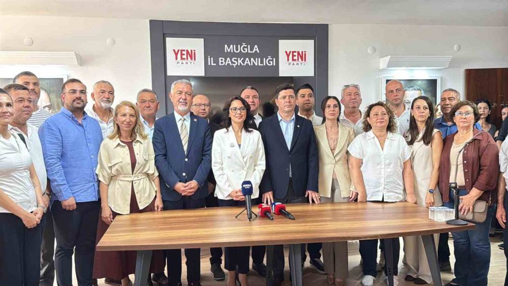 Menteşe Belediye Başkanı Aras Yeni Parti&rsquo;ye ge&ccedil;ti
