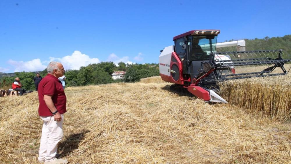 B&uuml;y&uuml;kşehir&rsquo;in tarım makineleri parkı b&uuml;y&uuml;yor
