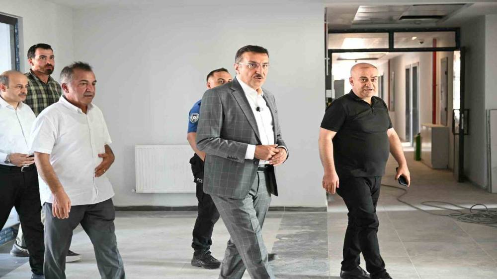 Milletvekili T&uuml;fenkci, Malatya POMEM&rsquo;deki yenileme ve d&ouml;n&uuml;ş&uuml;m &ccedil;alışmalarını inceledi
