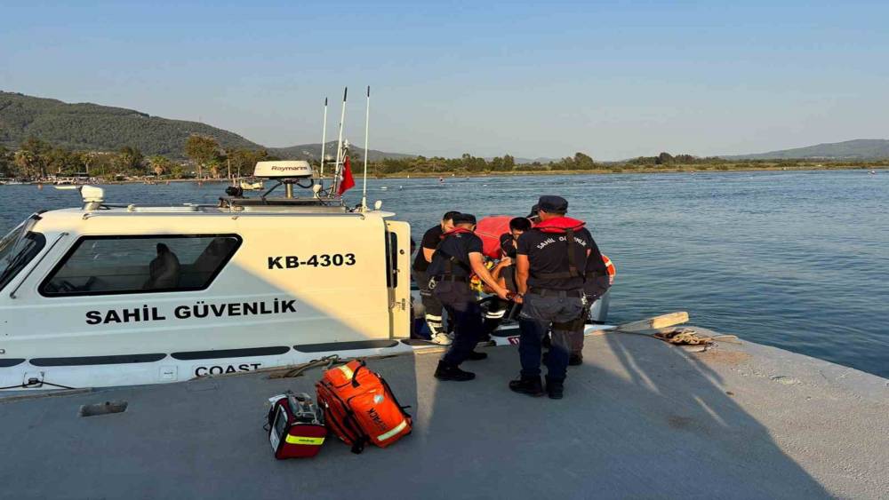 Sedir Adasında kayalıklardan &uuml;şen vatandaşa tıbbi tahliye

