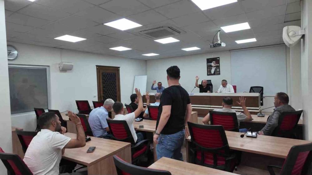 Honaz Belediye Meclis Toplantısında Yeni Parti koltukları boş kaldı
