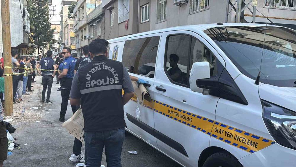 Gaziantep&rsquo;te eşini &ouml;ld&uuml;r&uuml;p, 4 kişiyi yaralayan zanlı tutuklandı
