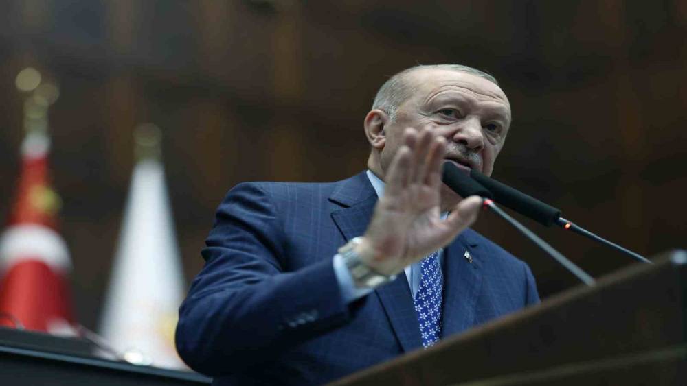 Cumhurbaşkanı Recep Tayyip Erdoğan: "13 bu&ccedil;uk yıllık zulm&uuml;n ardından İsrail&rsquo;in ağır tahriklerine rağmen Suriye&rsquo;de barışın, huzurun ve istikrarın tekrar boy vermeye başladığını g&ouml;r&uuml;yoruz."
