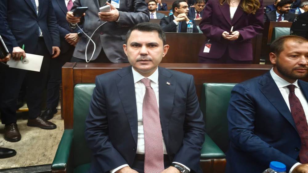 Bakan Kurum: "&Ouml;zg&uuml;r Bey g&ouml;z g&ouml;re g&ouml;re yalan s&ouml;yl&uuml;yor,  iftira siyaseti yapıyor"
