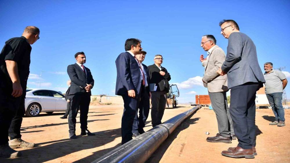 Vali Demiry&uuml;rek, yeni hastane inşaatında incelemede bulundu
