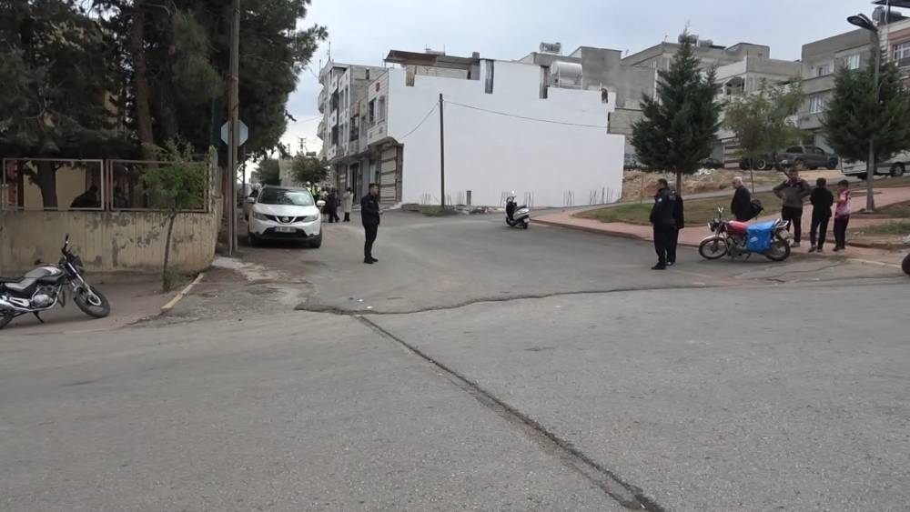 Kilis&rsquo;te otomobil ile motosiklet &ccedil;arpıştı, 2 yaralı
