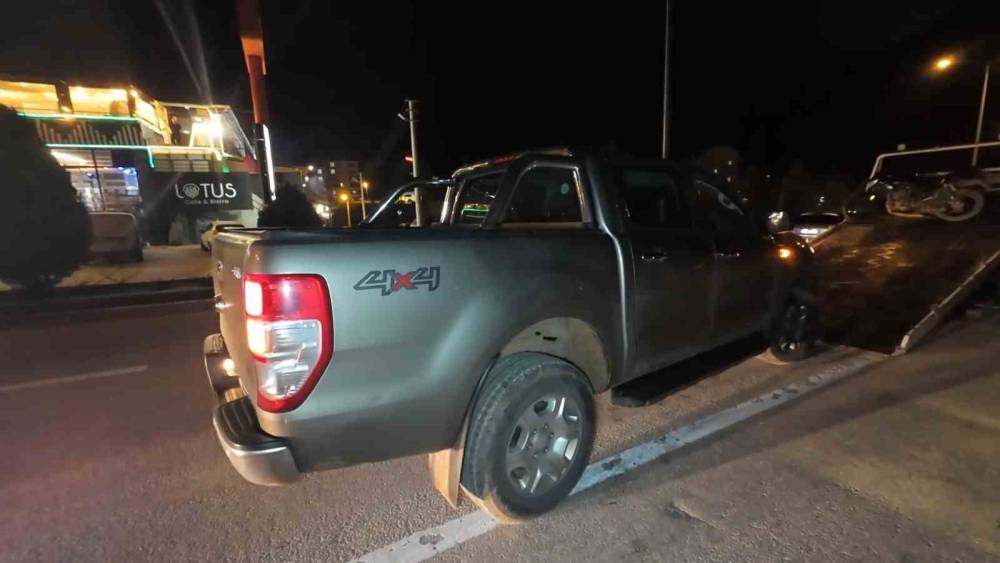 Polisten ka&ccedil;maya &ccedil;alışan alkoll&uuml; s&uuml;r&uuml;c&uuml;ye 17 bin lira ceza kesildi
