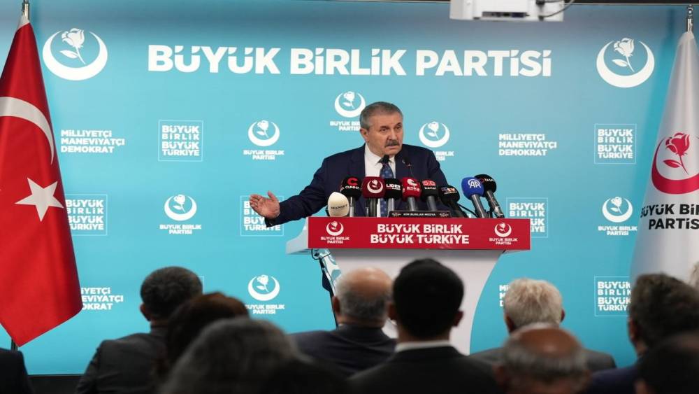 BBP Genel Başkanı Desteci: "Okulda şiddet artık toplumsal ve g&uuml;venlik meselesidir"
