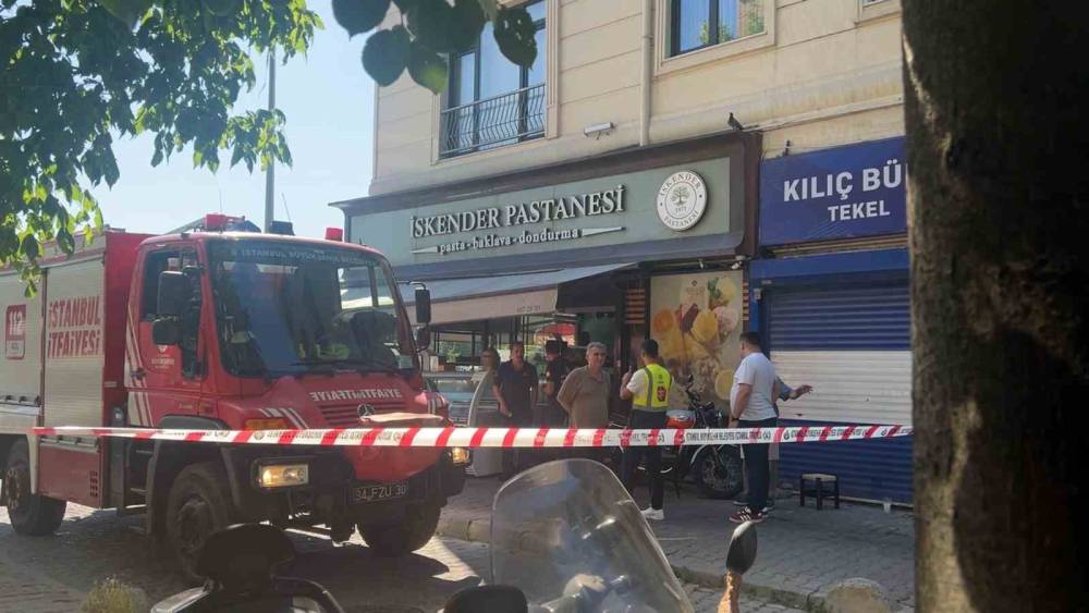 Ey&uuml;psultan&rsquo;da pastanede doğal gaz ka&ccedil;ağı: 5 iş&ccedil;i hastaneye kaldırıldı
