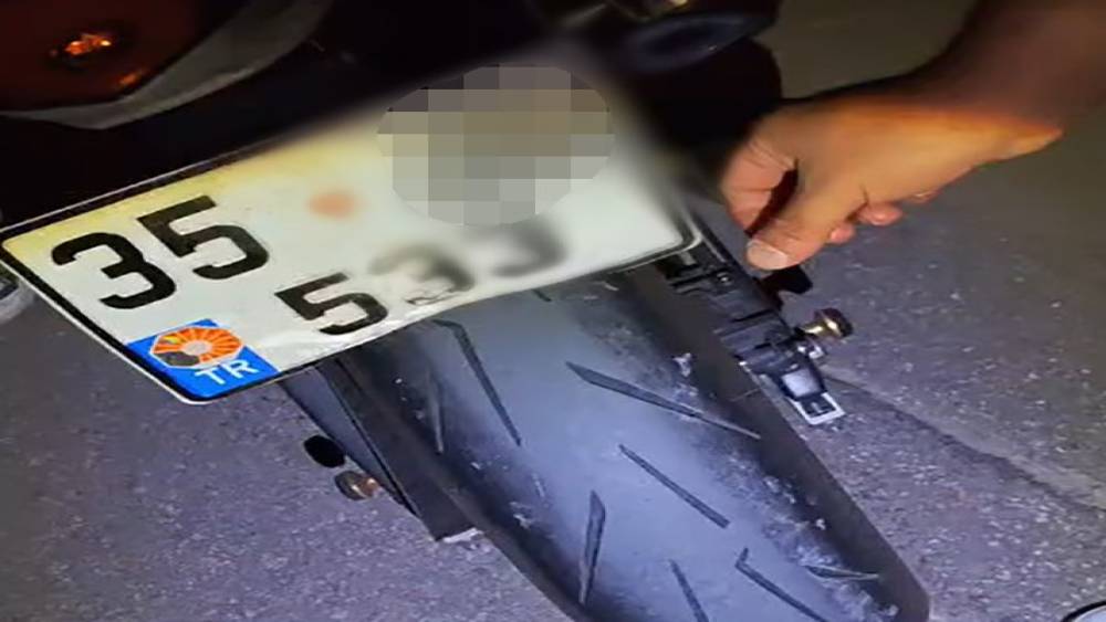 Manisa&rsquo;da katlanır plakalı motosiklete 156 bin TL ceza
