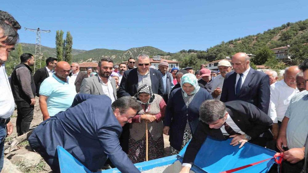 &Uuml;m&uuml;k k&ouml;y&uuml;nde bin dekarlık arazi basın&ccedil;lı sulamaya kavuştu
