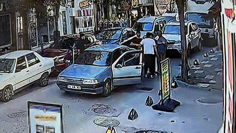 Bolu&rsquo;da trafikte &rsquo;sinyal verme&rsquo; tartışması kavgaya d&ouml;n&uuml;şt&uuml;
