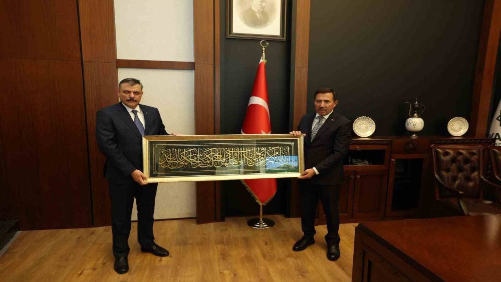 Karatay&rsquo;ın geleceğine y&ouml;nelik &ccedil;alışmalar Bakan &Ccedil;ift&ccedil;i&rsquo;ye sunuldu
